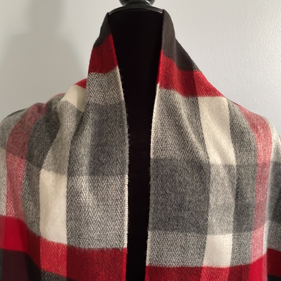 Plaid Winter Scarf - Cashmink - Picture 2 of 4